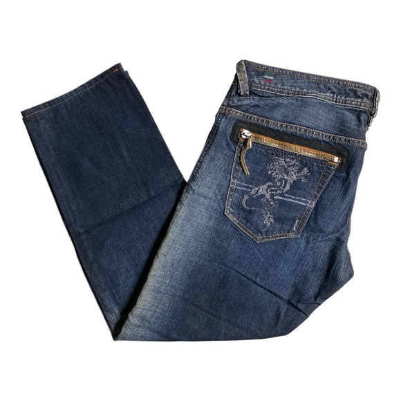 Men’s Diesel SLAMMER Lion Embroidered Jeans - Picture 4 of 11